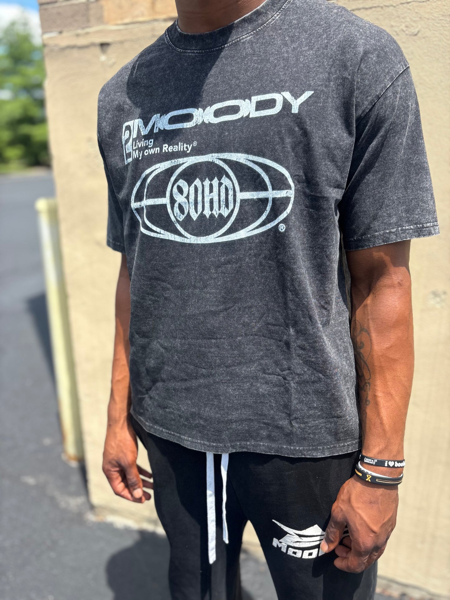 "2Moody" T-shirt